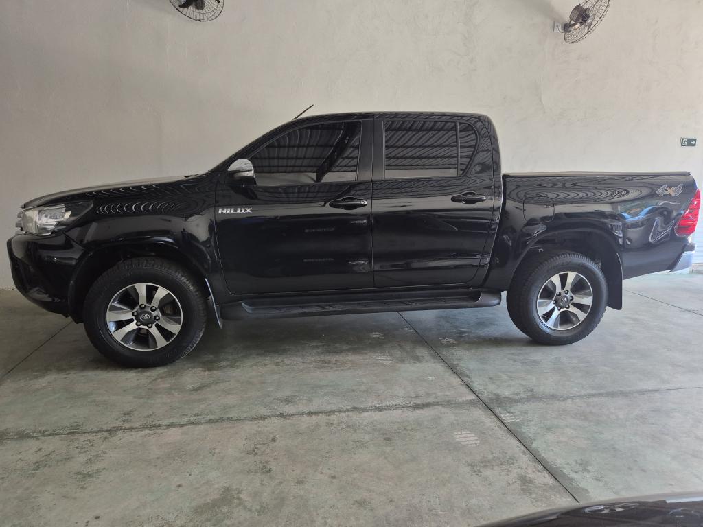 TOYOTA Hilux Caminhonete