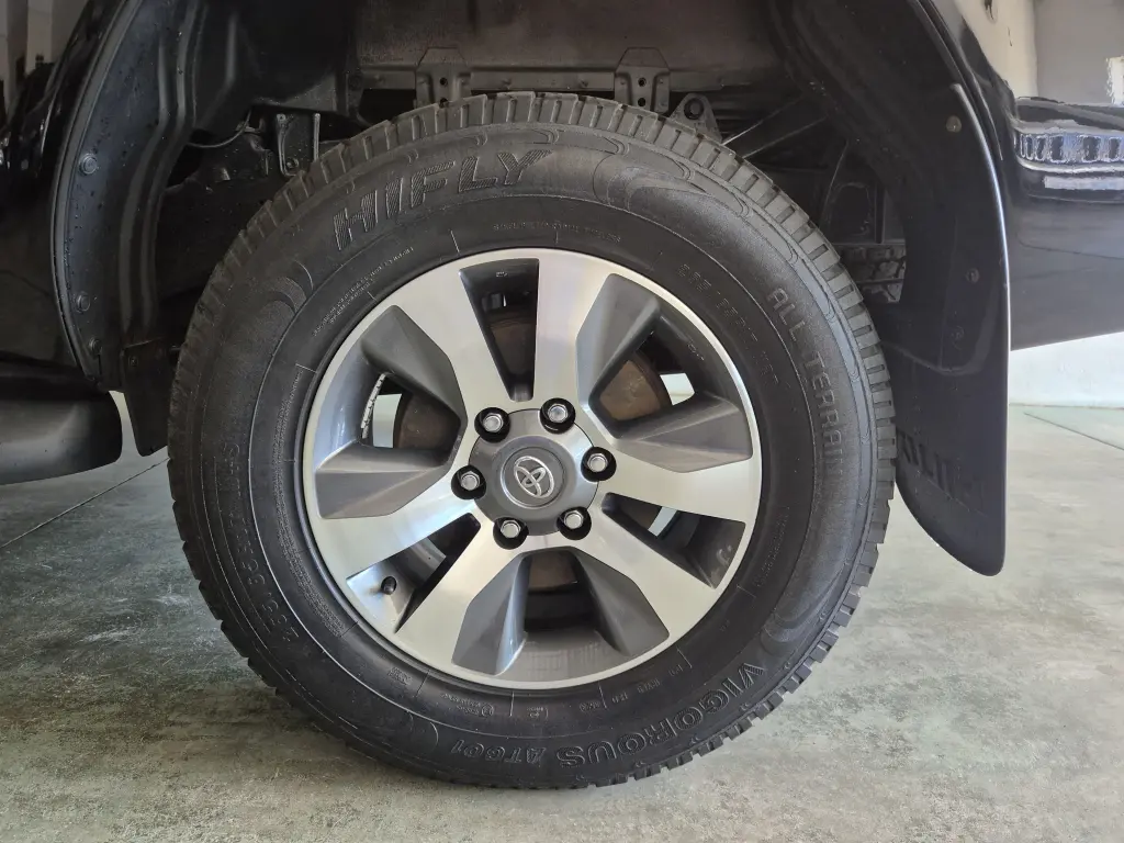 TOYOTA Hilux Caminhonete - Foto
