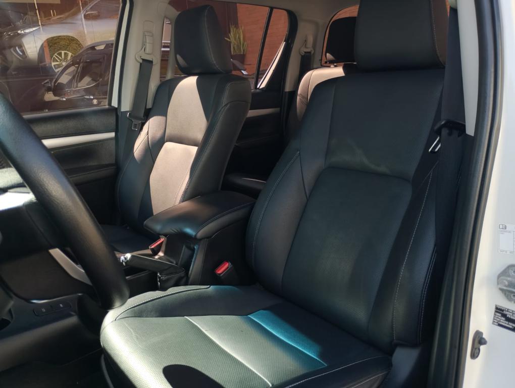 TOYOTA Hilux Caminhonete - Foto