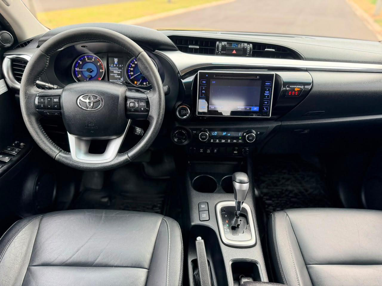 TOYOTA Hilux Caminhonete - Foto