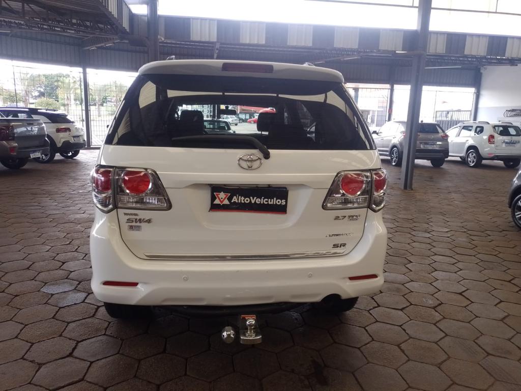 TOYOTA Hilux SW4 - Foto