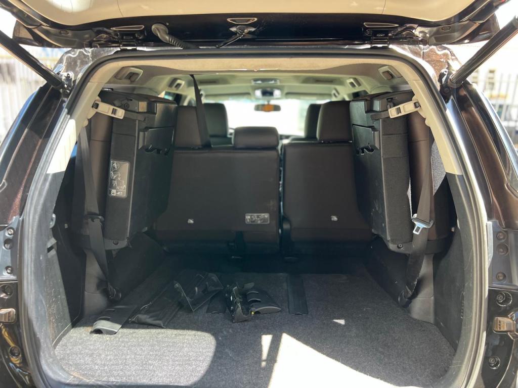 TOYOTA Hilux SW4 - Miniatura