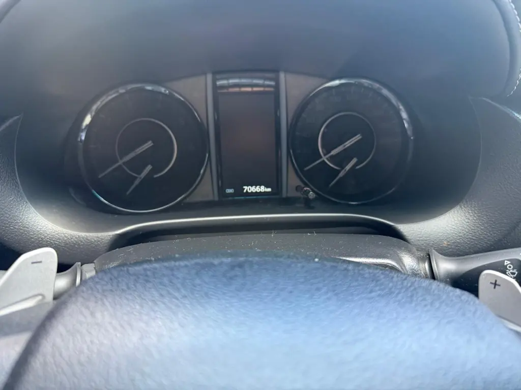 TOYOTA Hilux SW4 - Foto