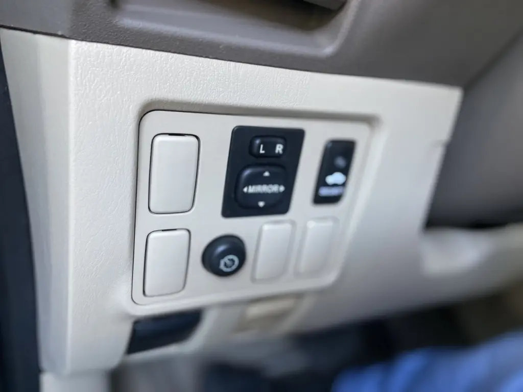 TOYOTA Hilux SW4 - Foto