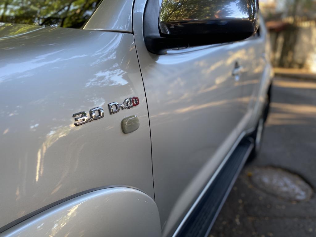 TOYOTA Hilux SW4 - Foto