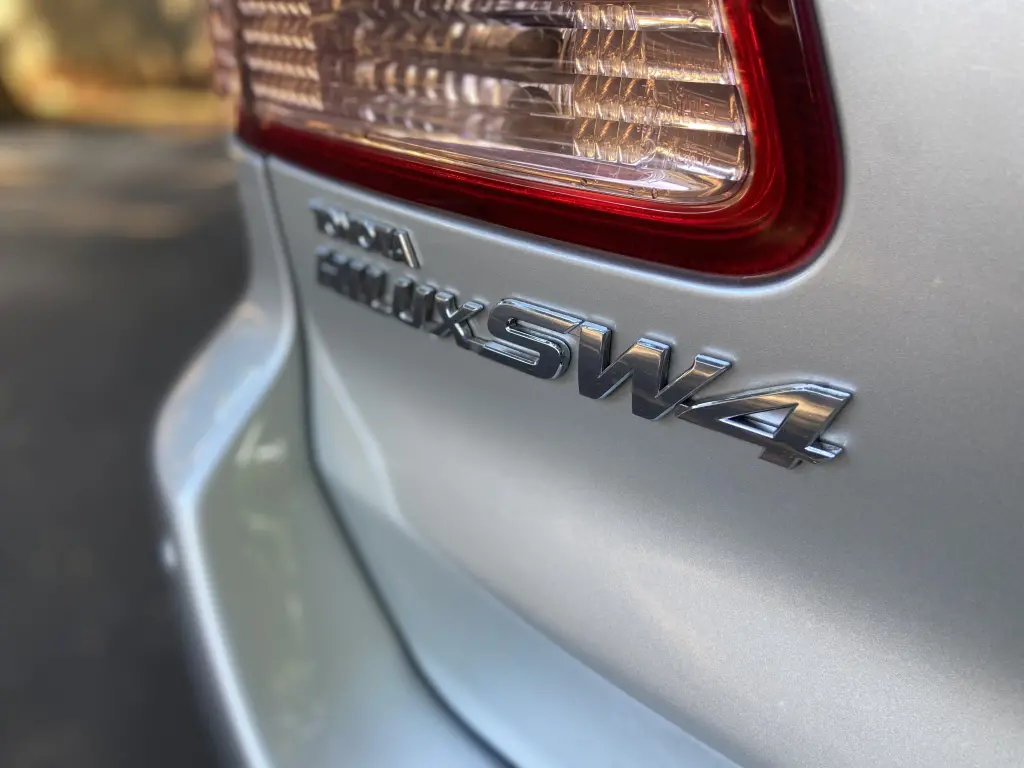 TOYOTA Hilux SW4 - Foto