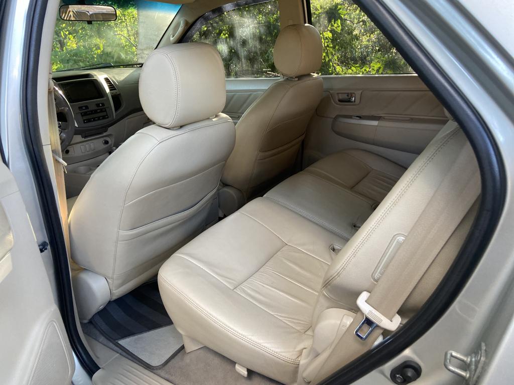 TOYOTA Hilux SW4 - Foto