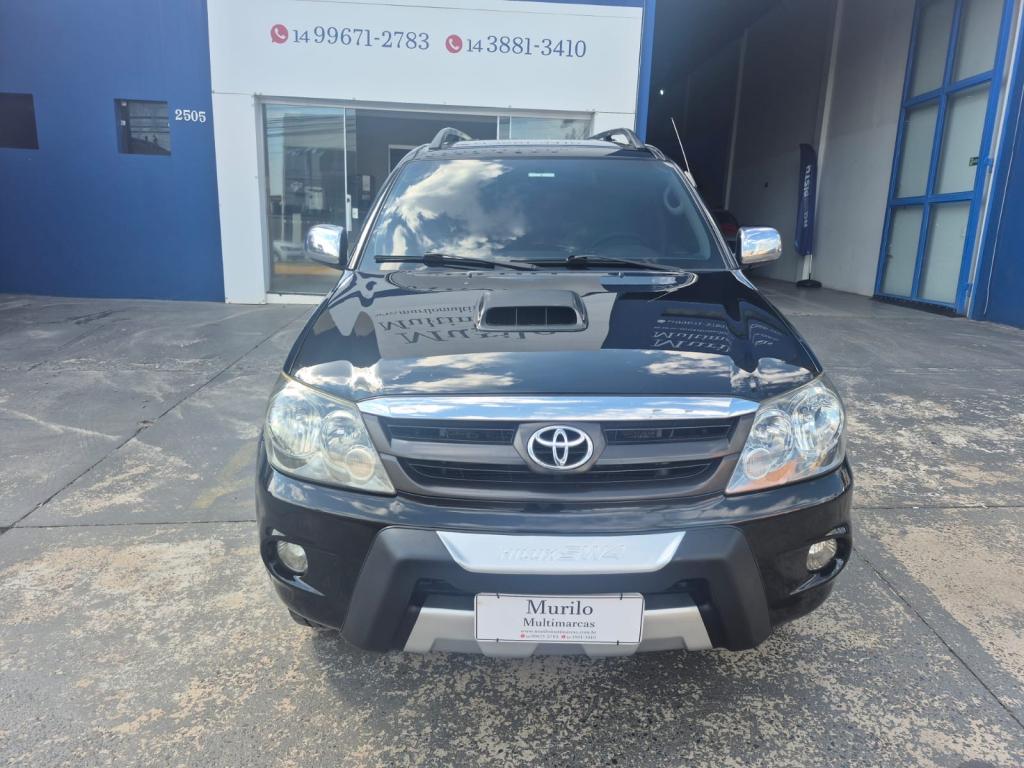 TOYOTA Hilux SW4
