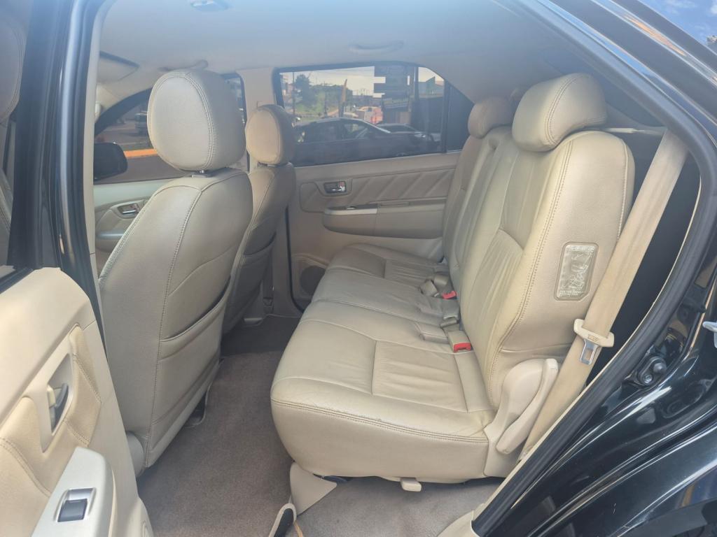 TOYOTA Hilux SW4 - Foto