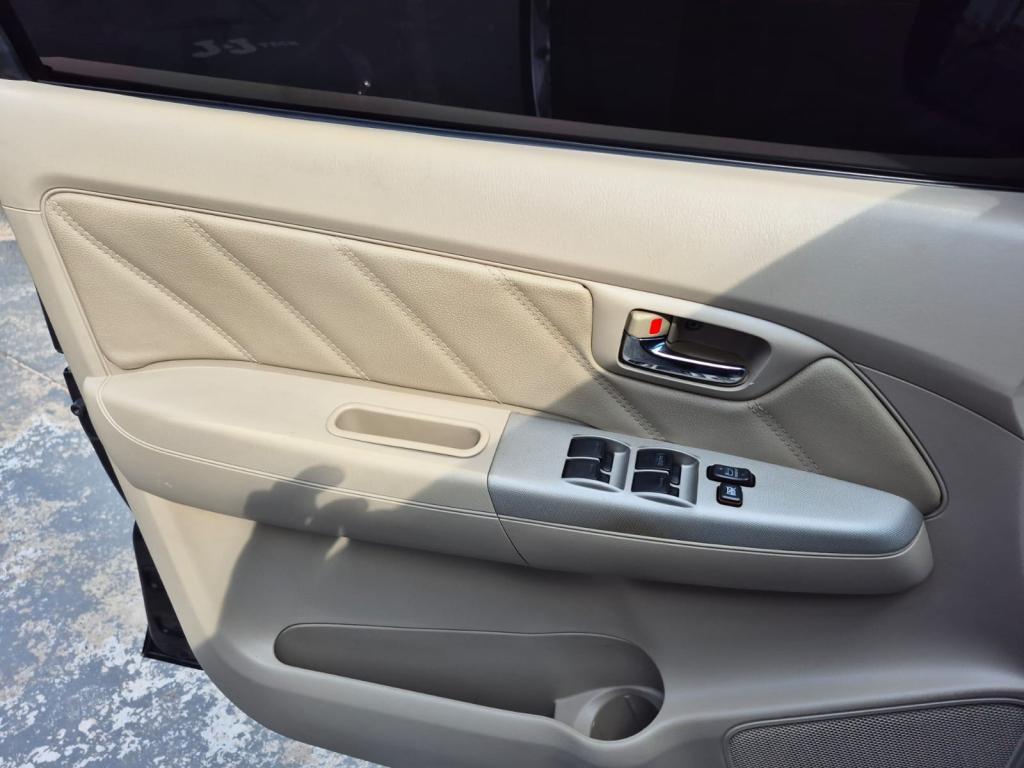 TOYOTA Hilux SW4 - Foto