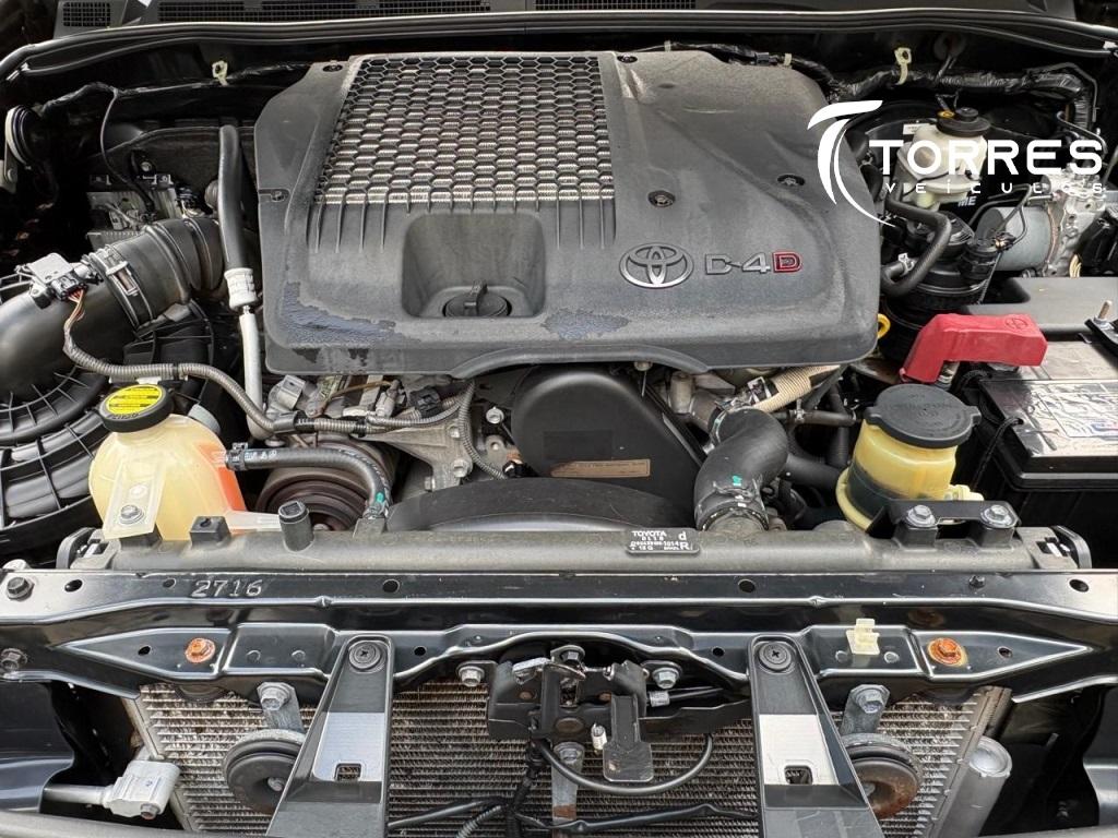 TOYOTA Hilux SW4 - Foto