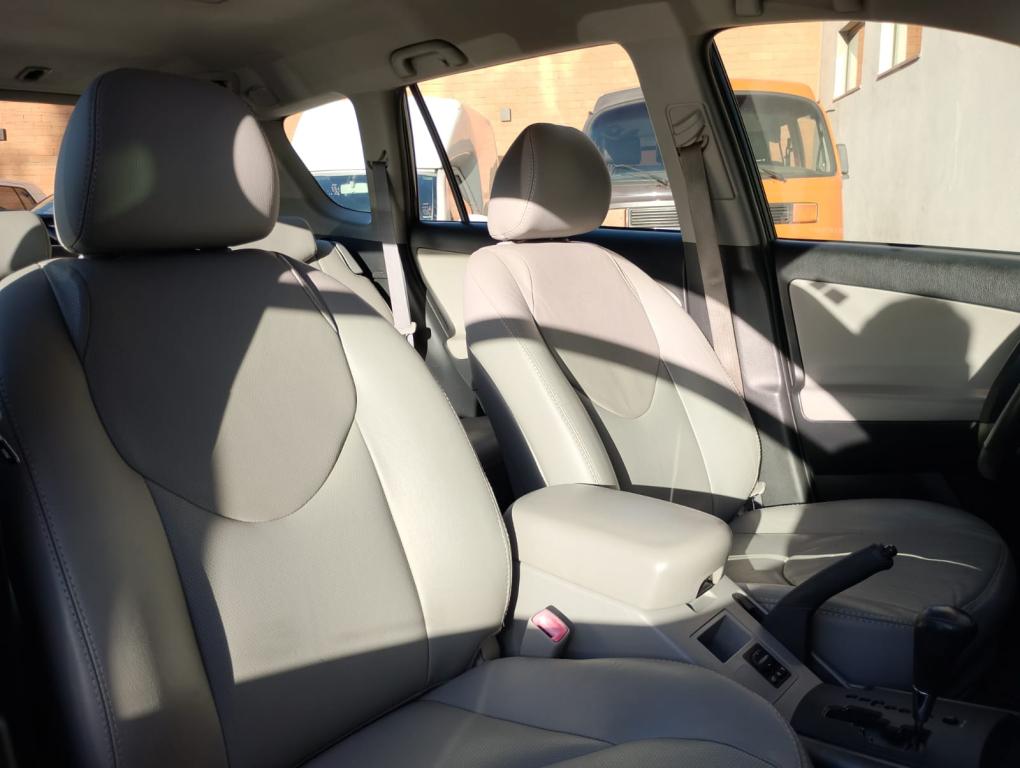 TOYOTA RAV 4 - Foto