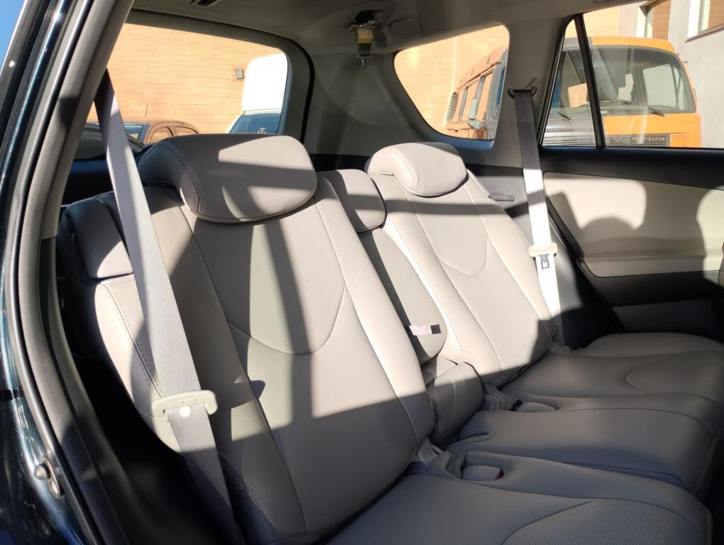 TOYOTA RAV 4 - Foto
