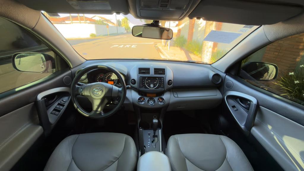 TOYOTA RAV 4 - Foto
