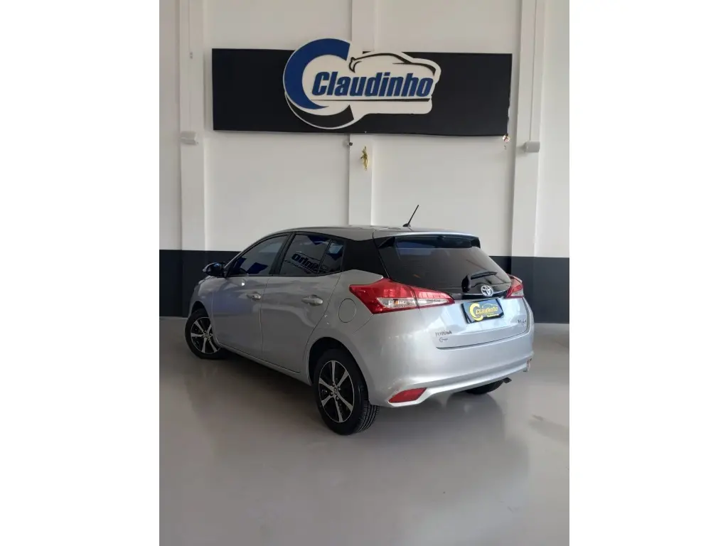 TOYOTA Yaris Hatch - Foto