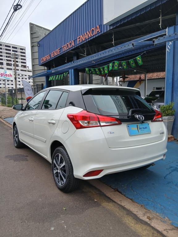 TOYOTA Yaris Hatch - Foto