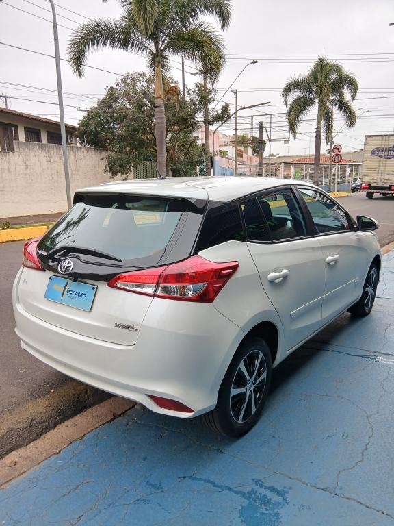 TOYOTA Yaris Hatch - Foto