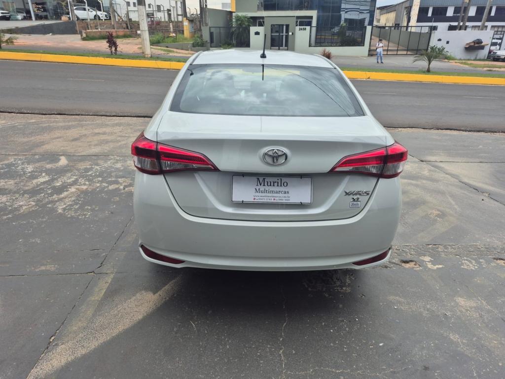 TOYOTA Yaris Sedan - Foto