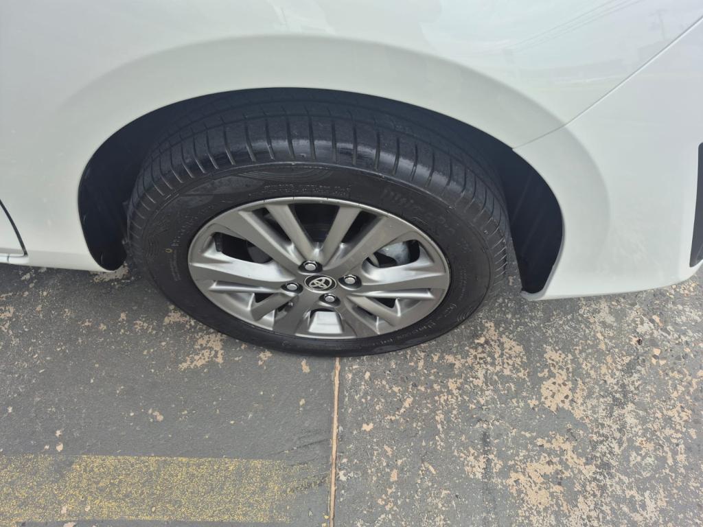 TOYOTA Yaris Sedan - Foto