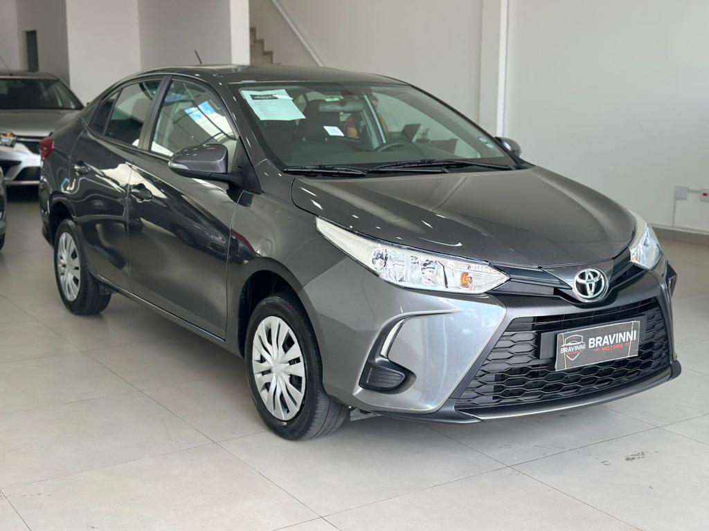 TOYOTA Yaris Sedan - Foto