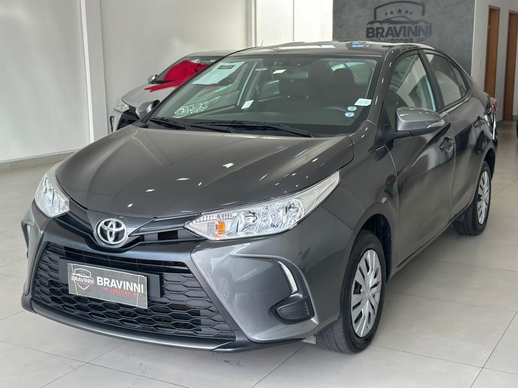 TOYOTA Yaris Sedan - Foto