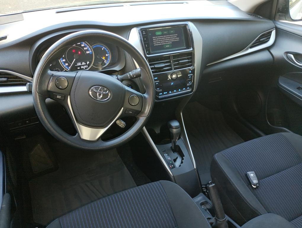 TOYOTA Yaris Sedan - Foto