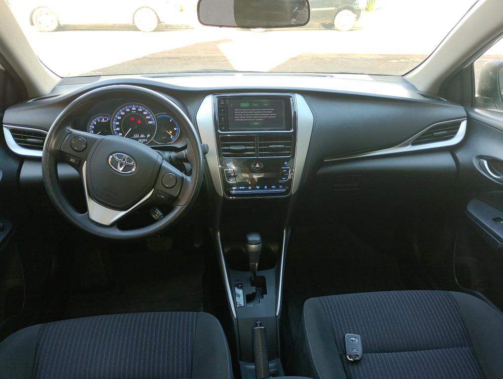 TOYOTA Yaris Sedan - Foto