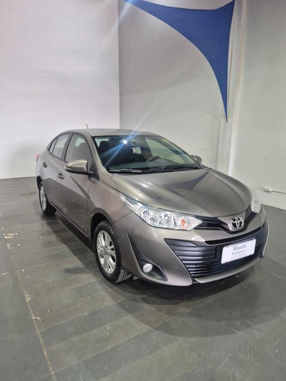 TOYOTA Yaris Sedan - Foto