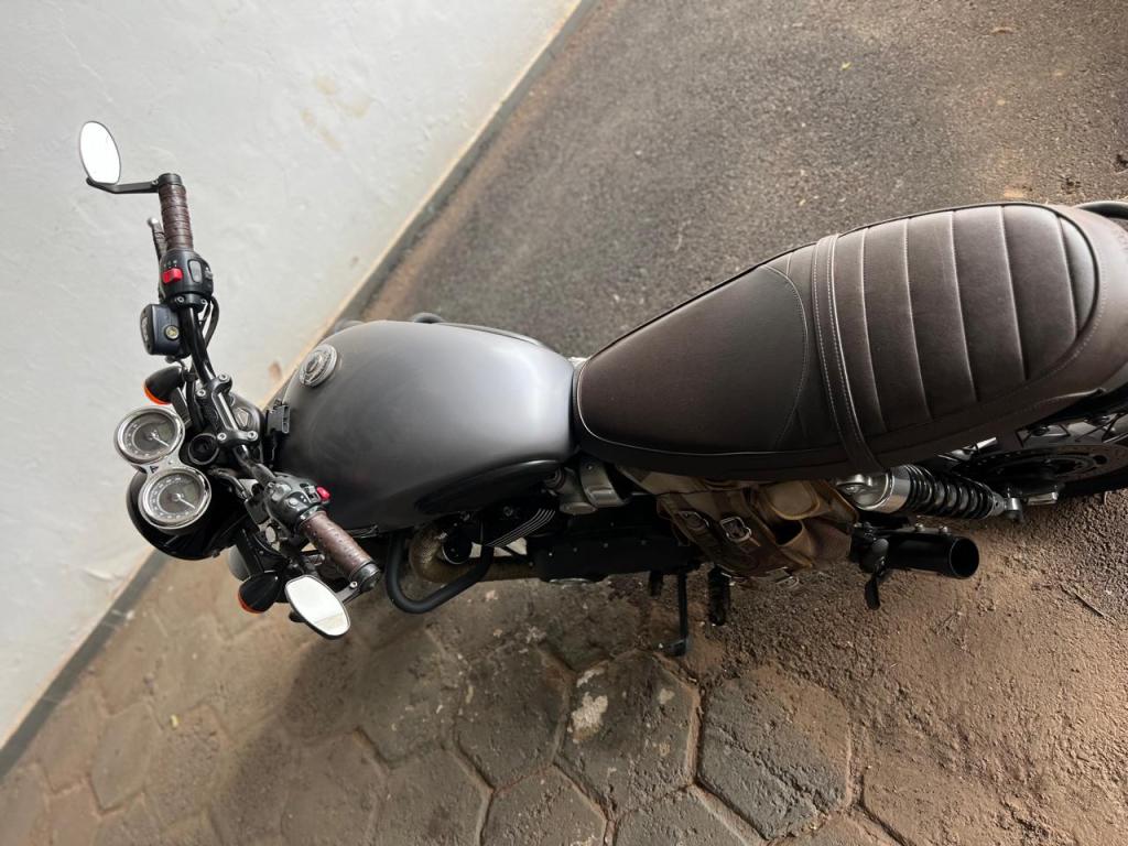 TRIUMPH Boneville T120 1200 - Foto