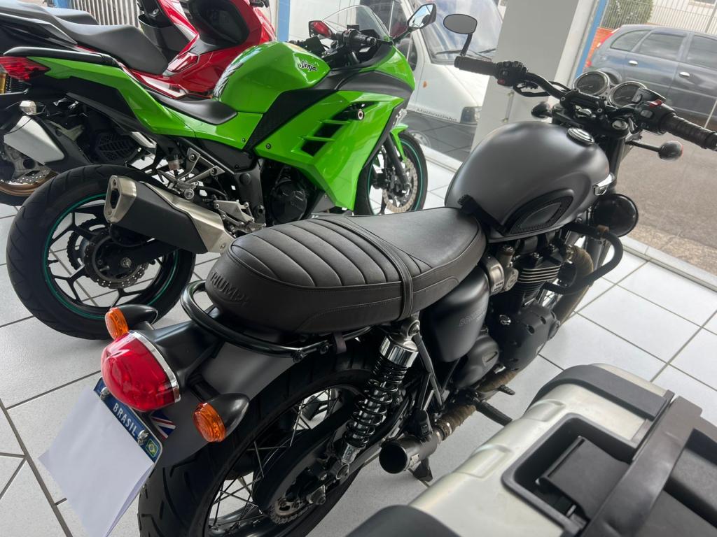 TRIUMPH Boneville T120 1200 - Foto
