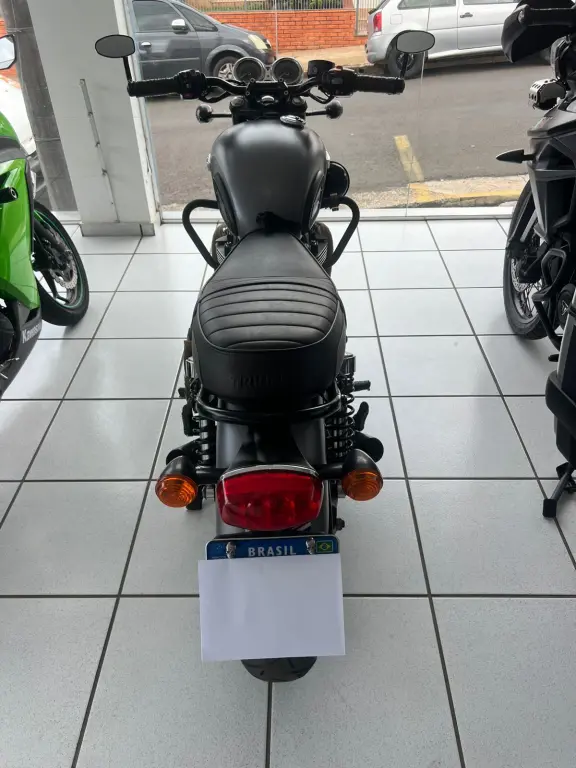 TRIUMPH Boneville T120 1200 - Foto