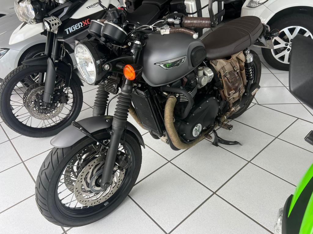 TRIUMPH Boneville T120 1200 - Foto