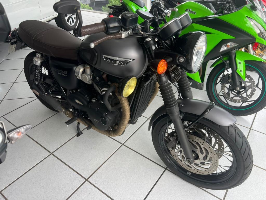 TRIUMPH Boneville T120 1200 - Foto