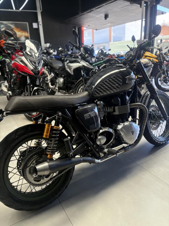 TRIUMPH Bonneville T100 900 - Foto