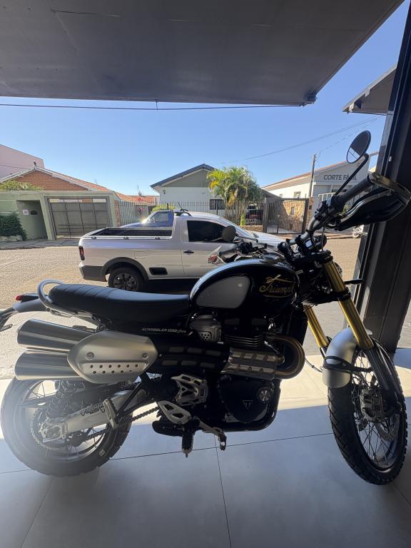 TRIUMPH Scrambler 1200 - Foto