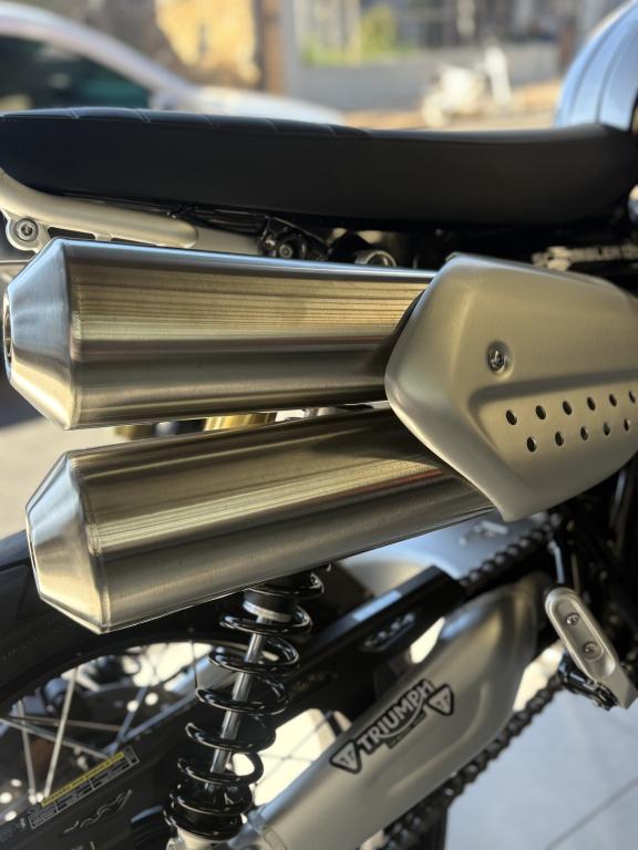 TRIUMPH Scrambler 1200 - Foto