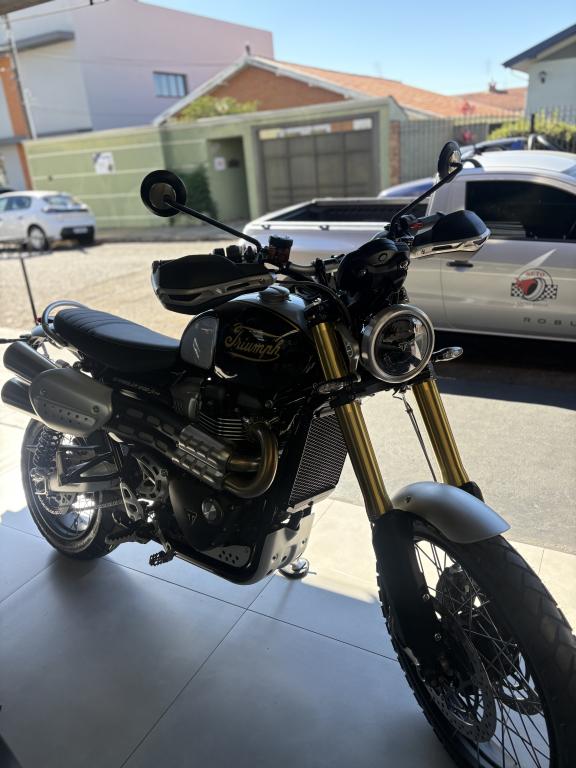 TRIUMPH Scrambler 1200 - Foto