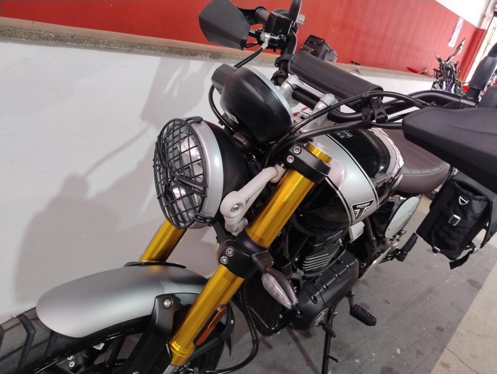 TRIUMPH Scrambler 400X - Foto
