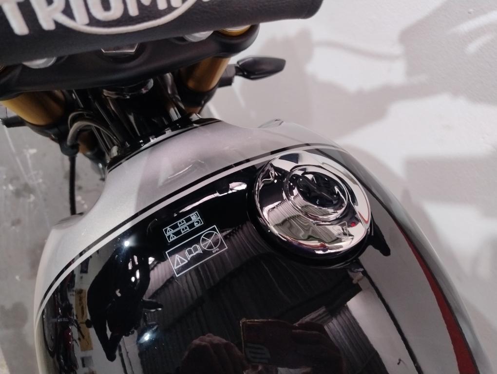 TRIUMPH Scrambler 400X - Foto