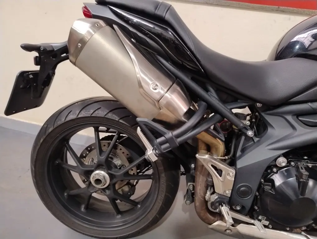 TRIUMPH Speed Triple 1050 - Foto