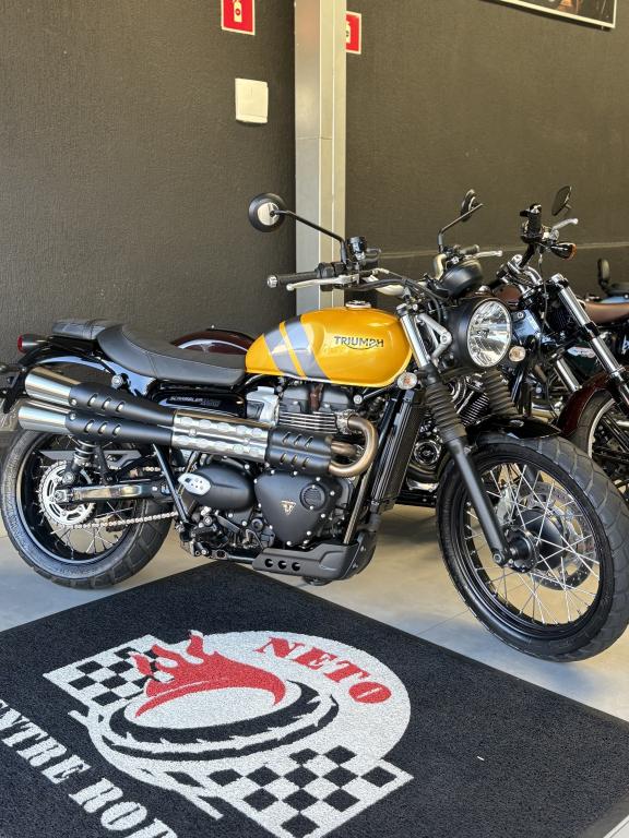 TRIUMPH Street Scrambler 900