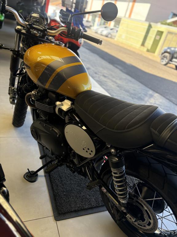 TRIUMPH Street Scrambler 900 - Foto