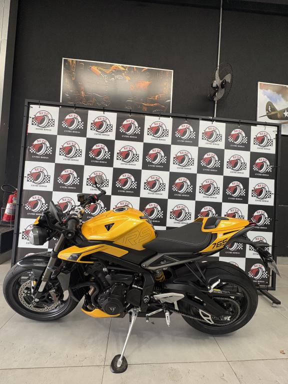 TRIUMPH Street Triple 765 - Foto