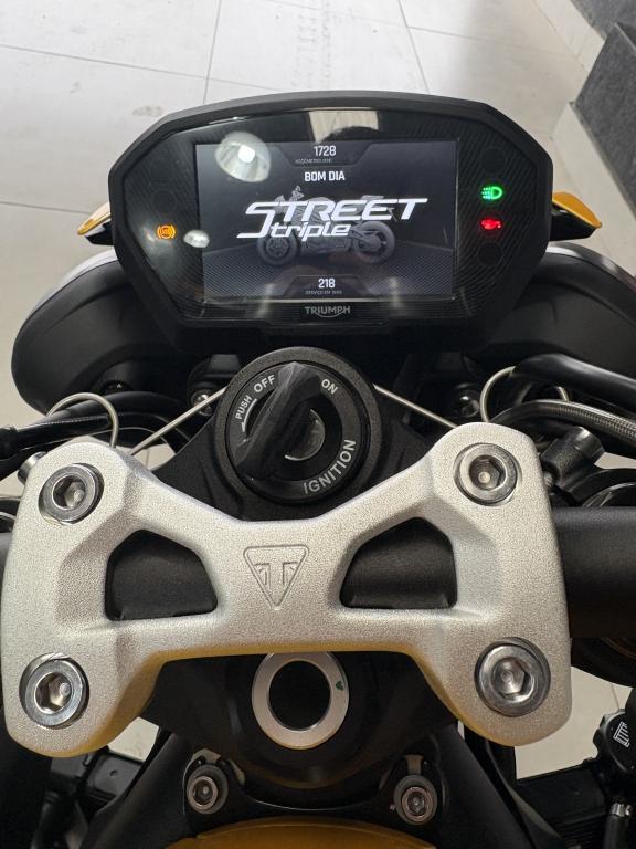 TRIUMPH Street Triple 765 - Foto