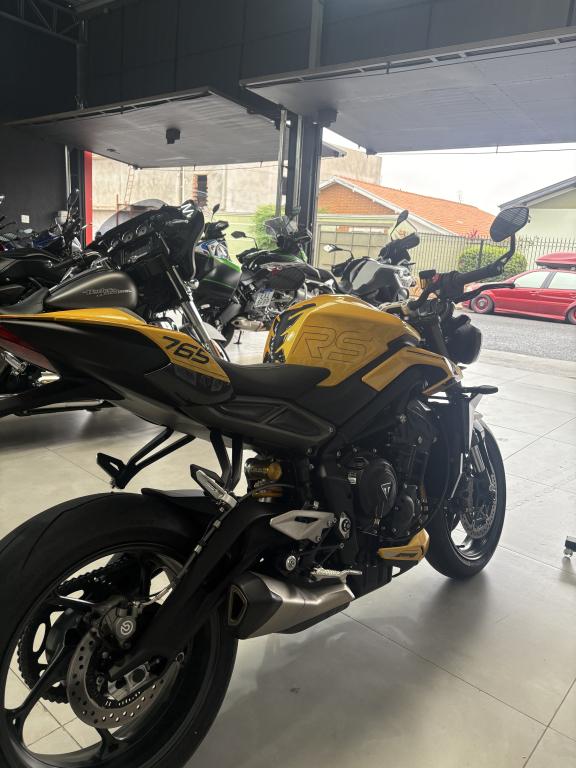 TRIUMPH Street Triple 765 - Foto