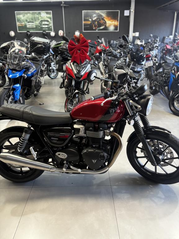 TRIUMPH Street Twin 900 - Foto