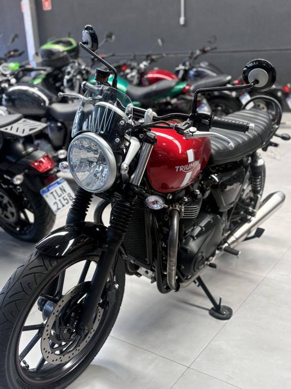 TRIUMPH Street Twin 900 - Foto