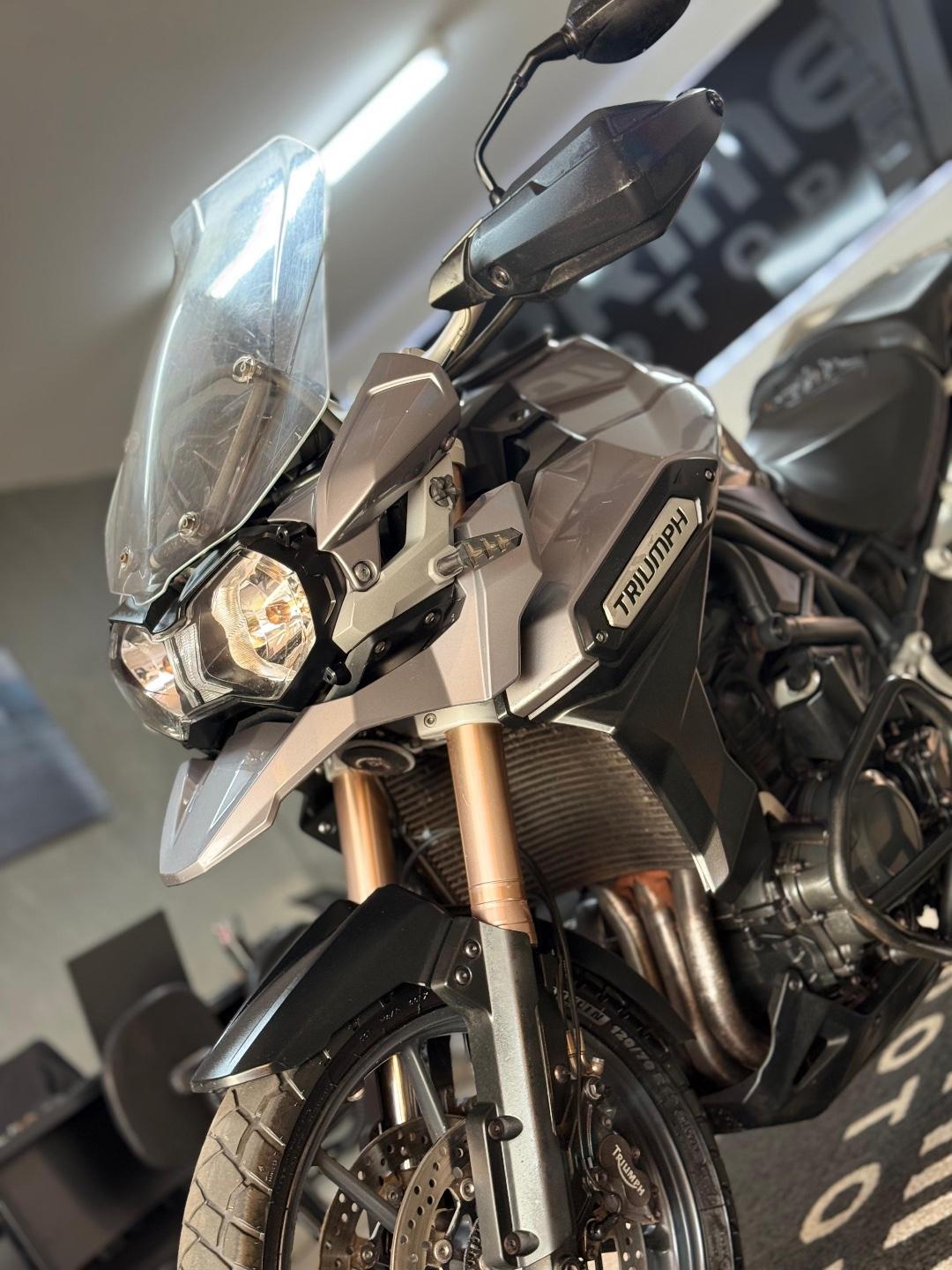 TRIUMPH Tiger 1200 - Foto