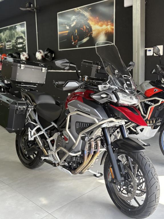 TRIUMPH Tiger 1200 - Foto