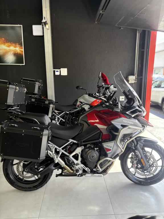 TRIUMPH Tiger 1200 - Foto